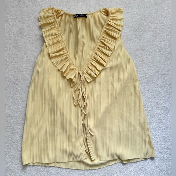 Zara Cream Ruffled Blouse - Picture 1 of 2